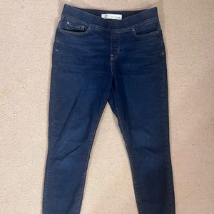 Levi Strauss women’s pull-on skinny jeans size 14